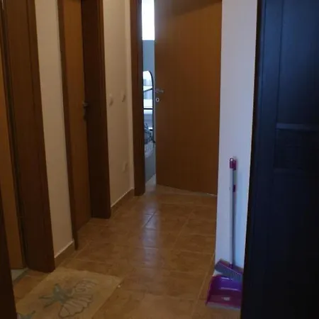 Cozy With Sea View And Free Parking Apartament *