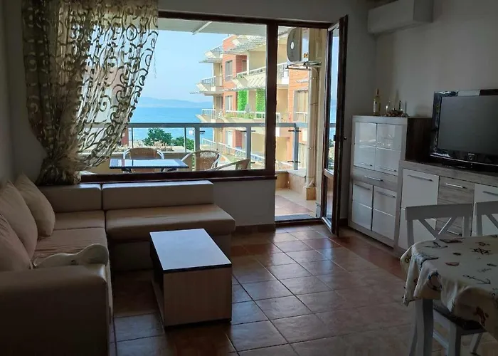 Cozy With Sea View And Free Parking 帕莫瑞